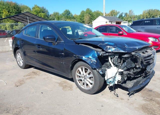 2016 MAZDA Mazda3