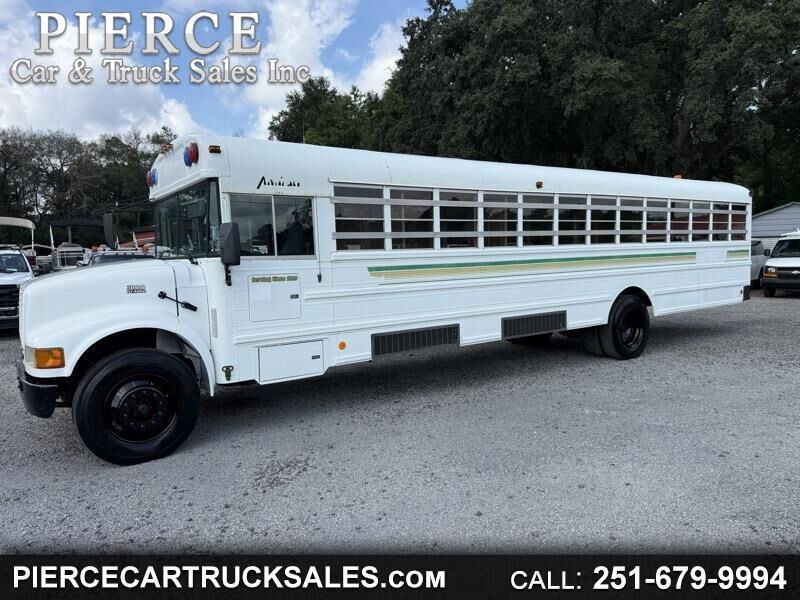 2000 INTERNATIONAL 3800