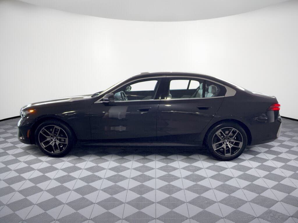 2024 BMW i5