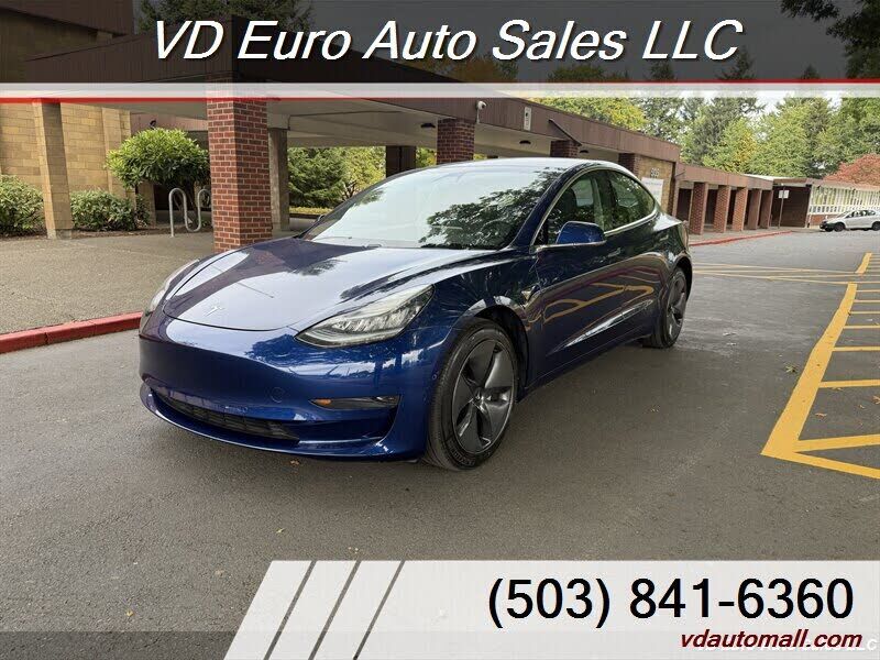 2020 TESLA Model 3