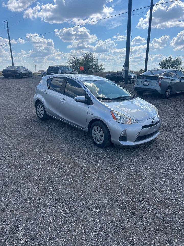 2014 TOYOTA Prius