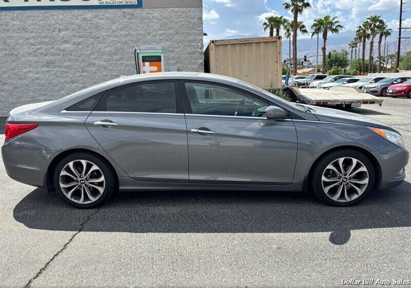 2013 HYUNDAI Sonata