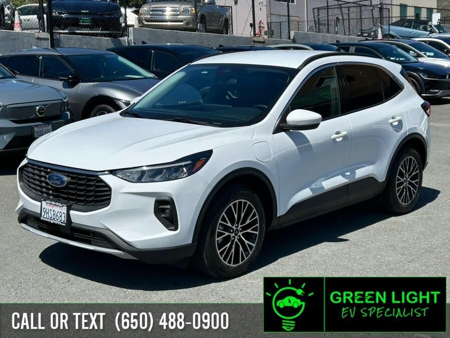 2023 FORD Escape