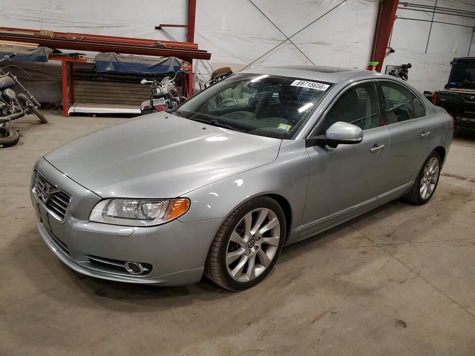 2013 VOLVO S80