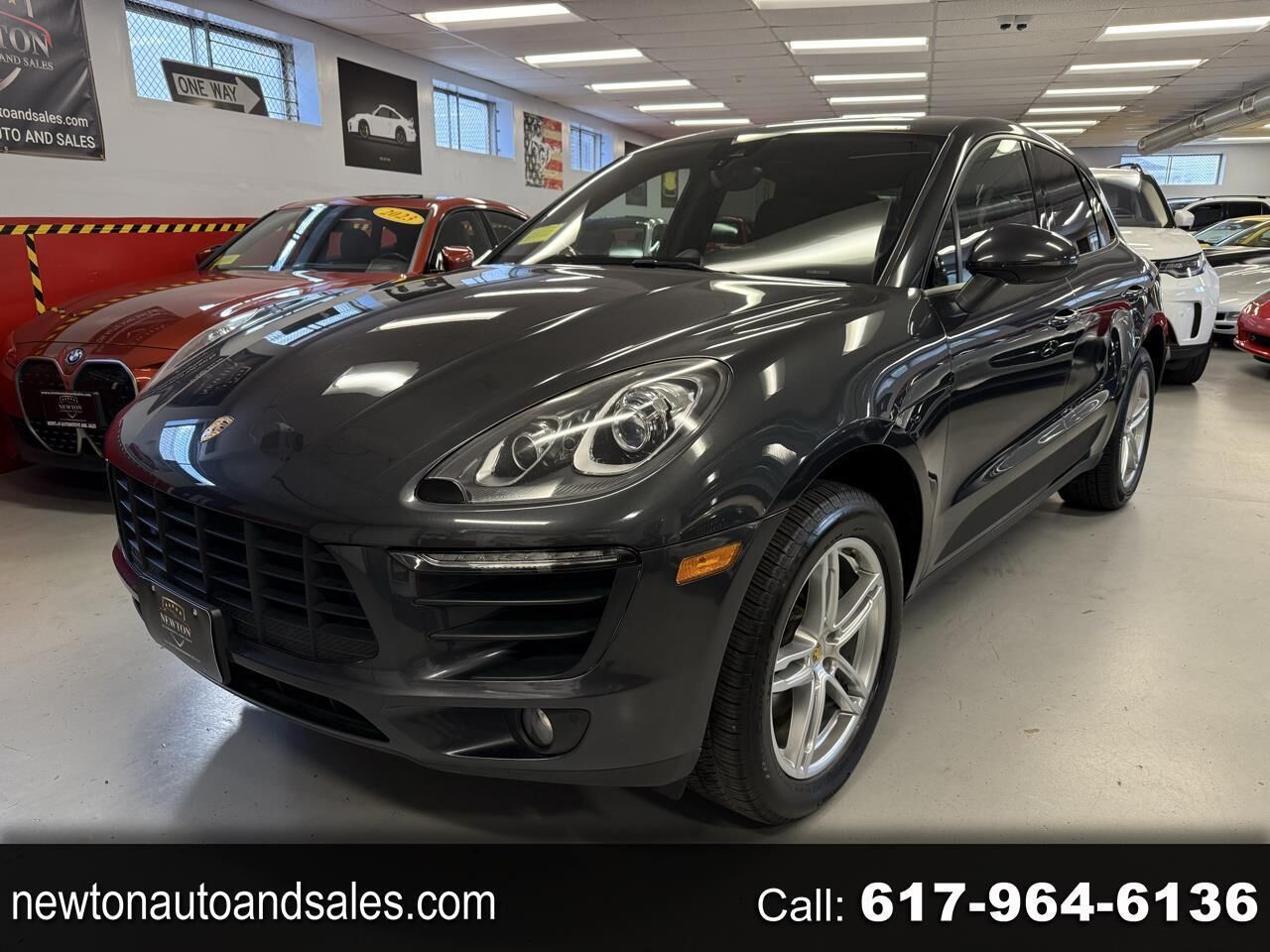2017 PORSCHE Macan