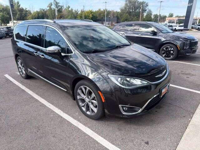 2017 CHRYSLER Pacifica