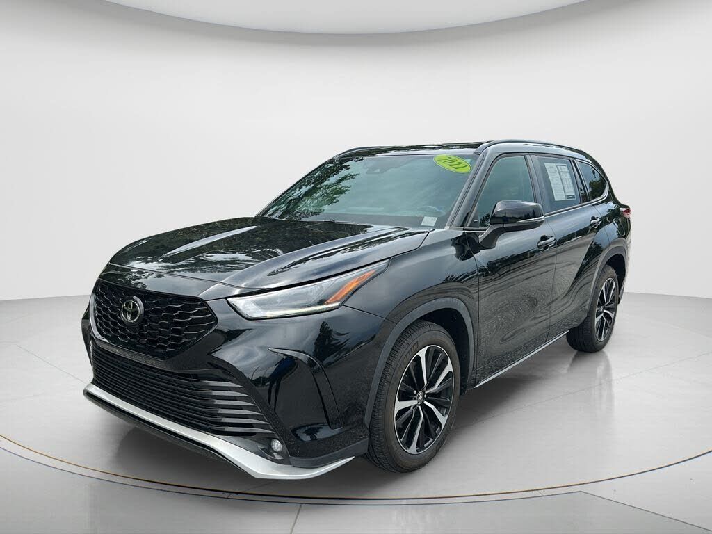 2022 TOYOTA Highlander