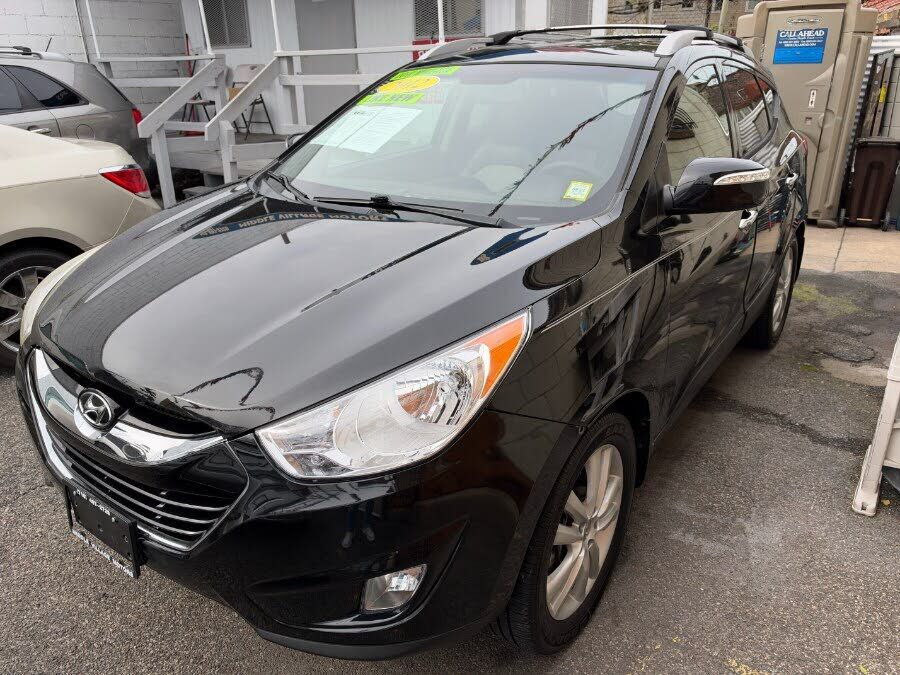 2012 HYUNDAI Tucson