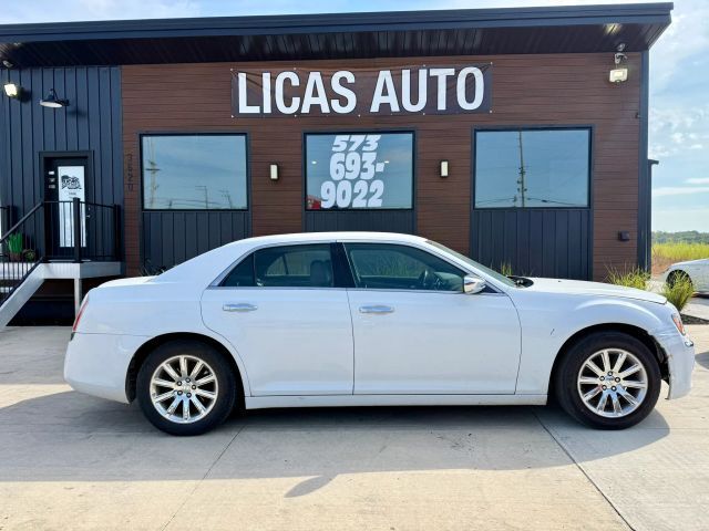 2011 CHRYSLER 300