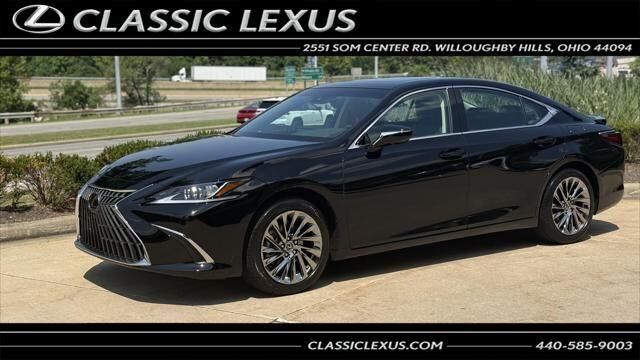 2025 LEXUS ES