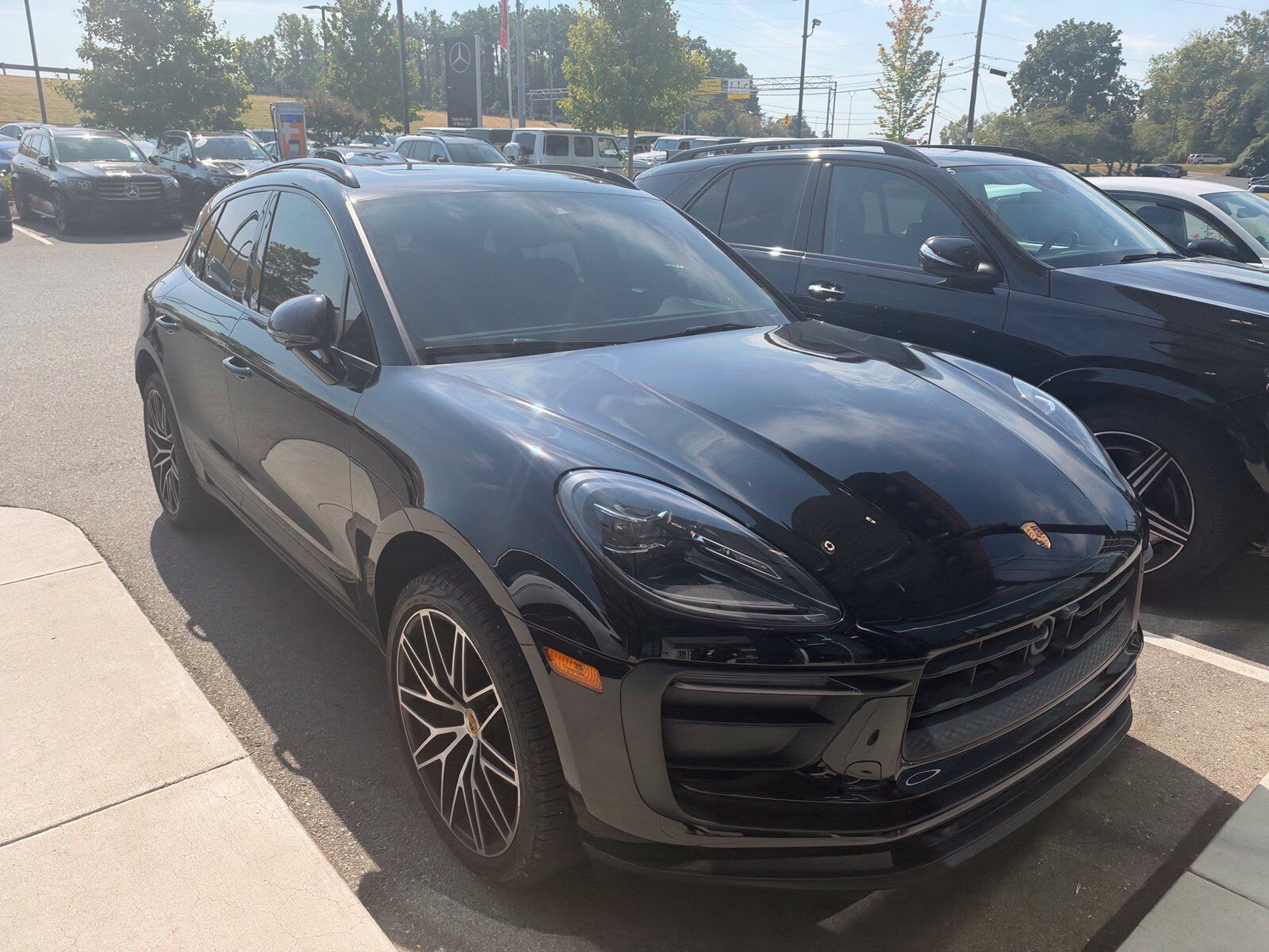 2024 PORSCHE Macan
