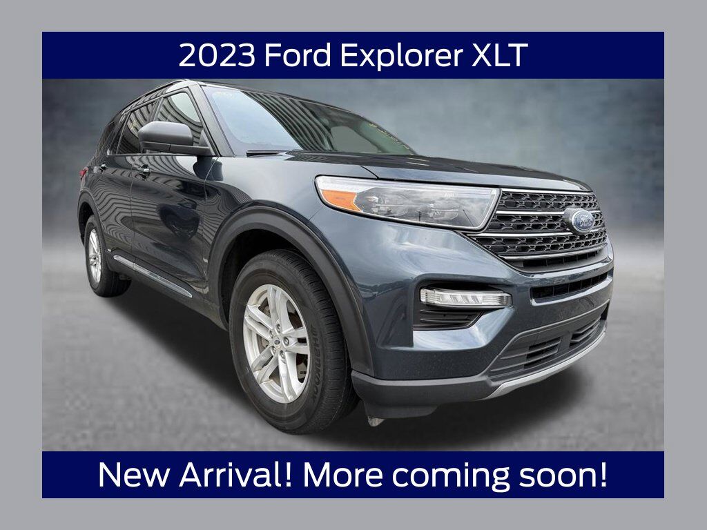 2023 FORD Explorer