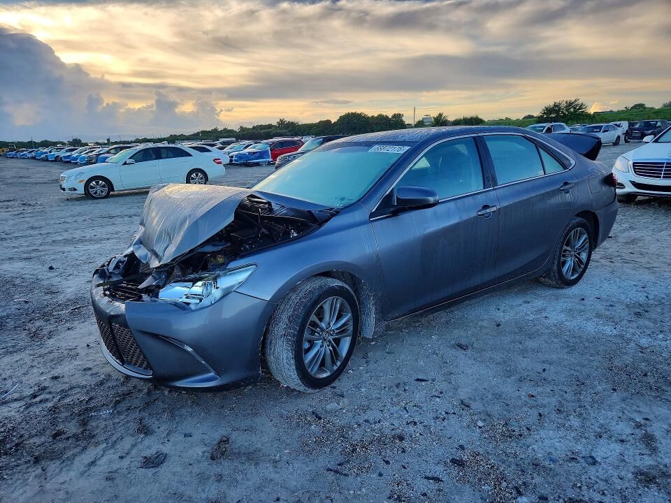 2017 TOYOTA Camry