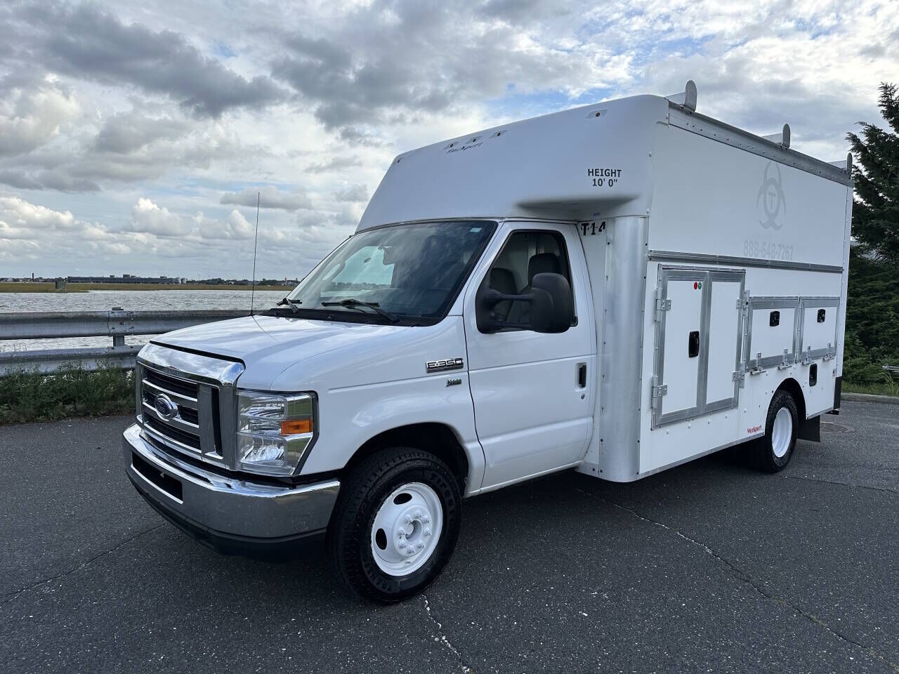 2019 FORD E-350