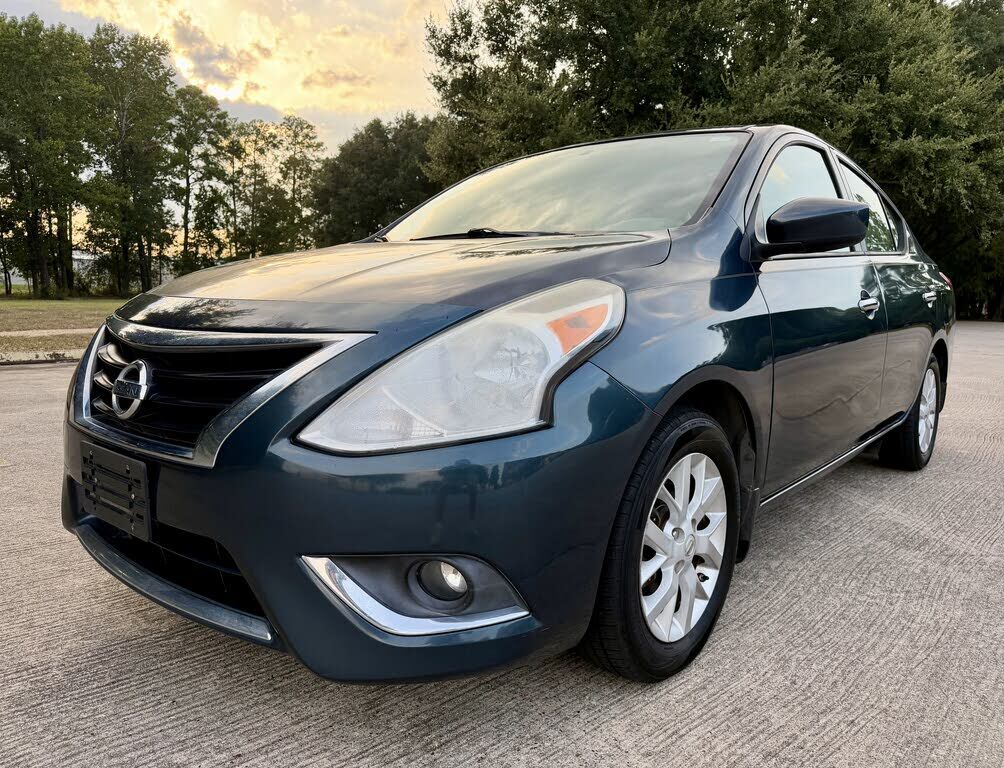 2016 NISSAN Versa