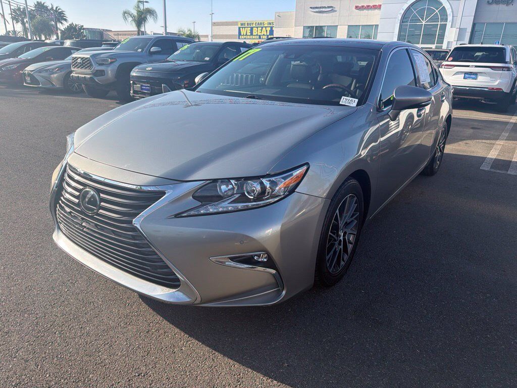2017 LEXUS ES