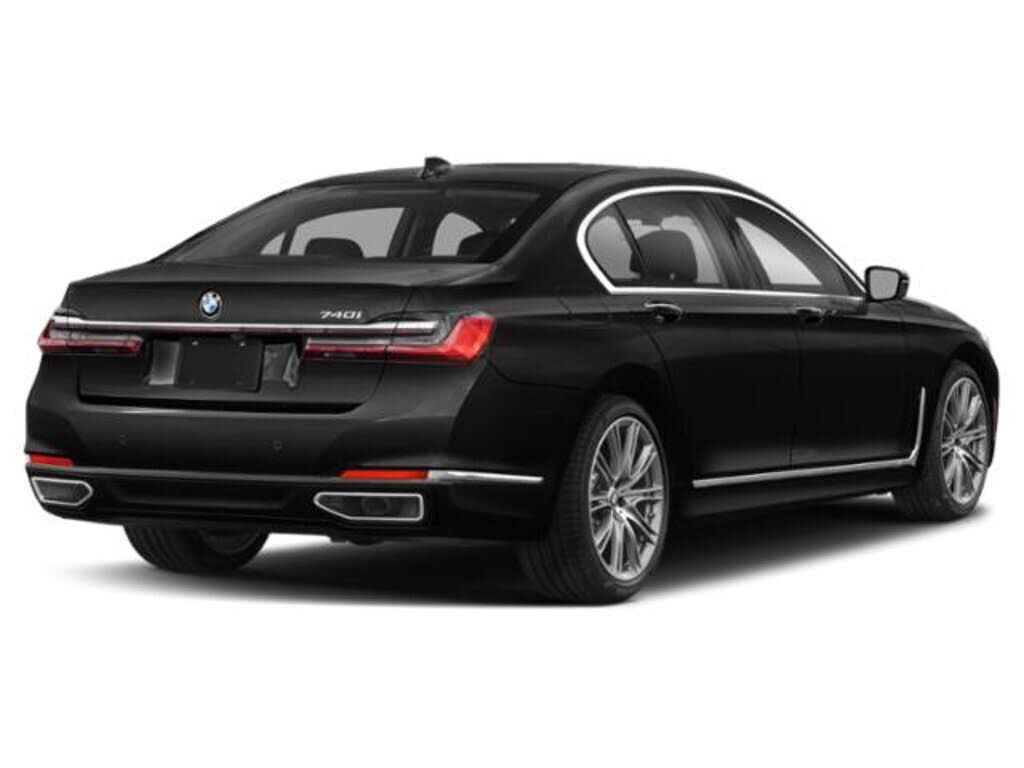 2021 BMW 740i