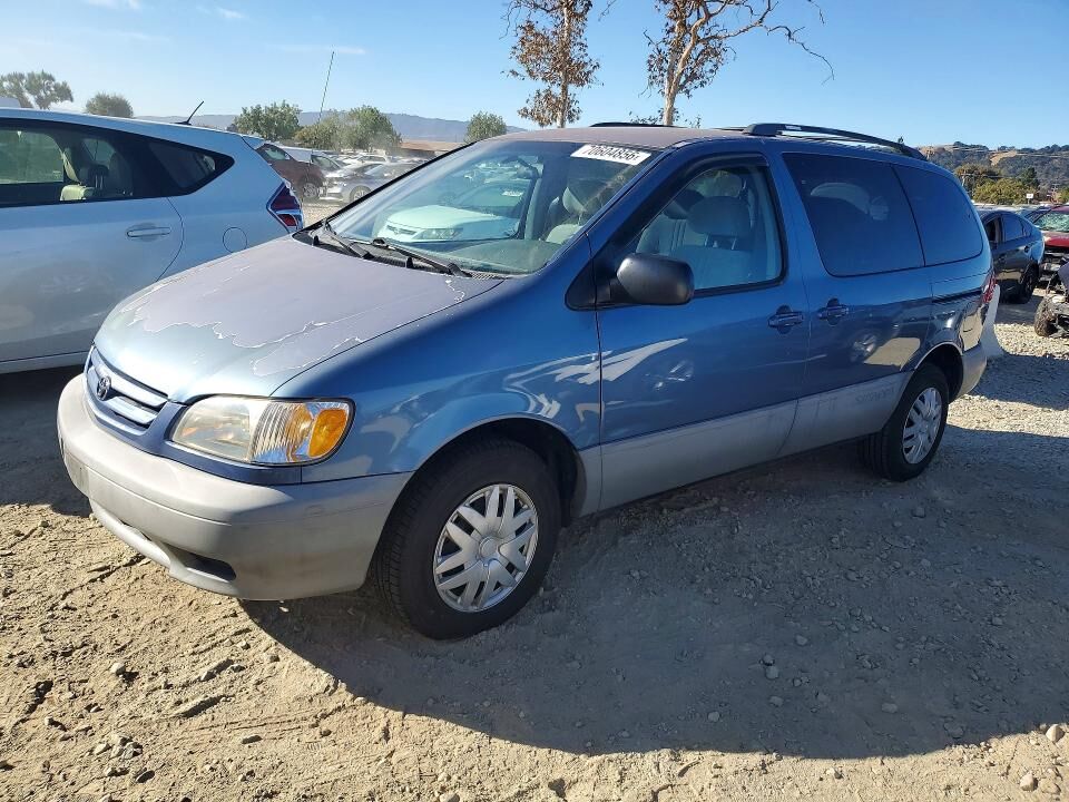 2001 TOYOTA Sienna
