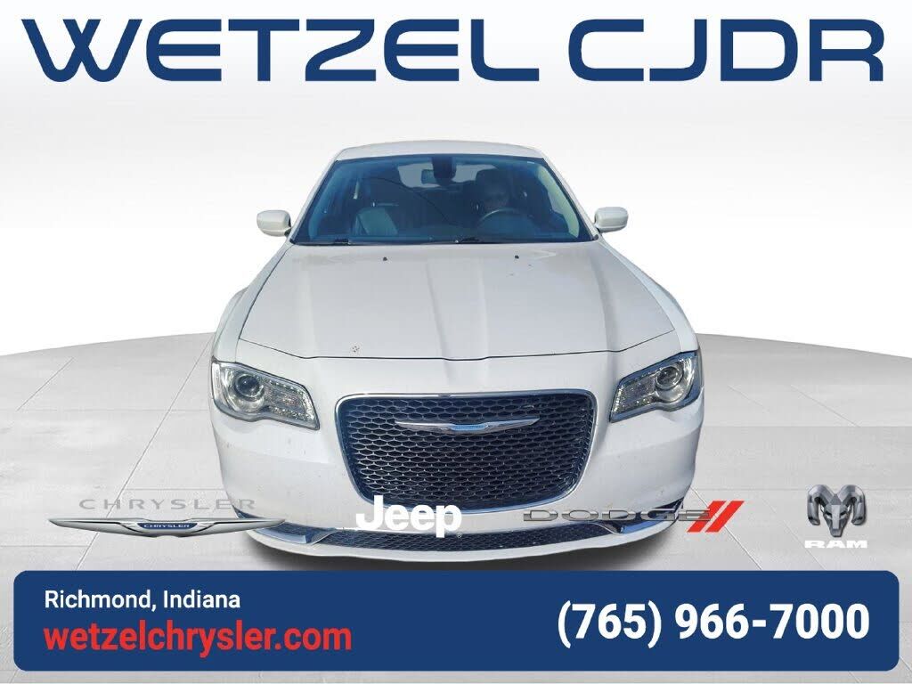 2017 CHRYSLER 300