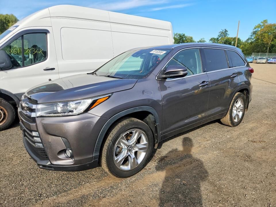 2018 TOYOTA Highlander