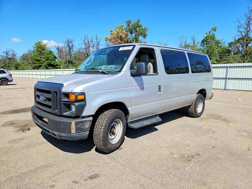 2012 FORD E-350