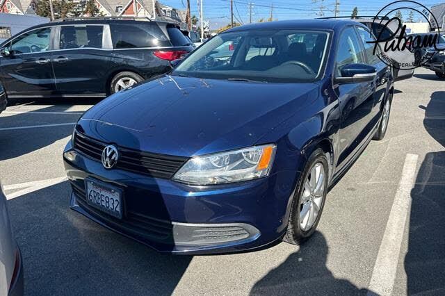 2011 VOLKSWAGEN Jetta