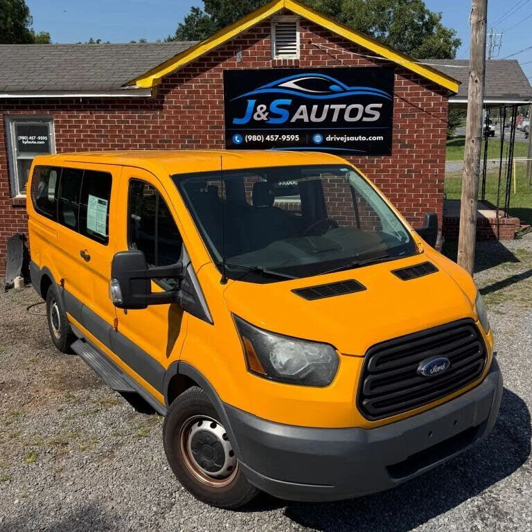 2015 FORD Transit
