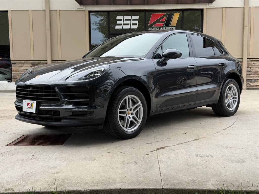 2021 PORSCHE Macan