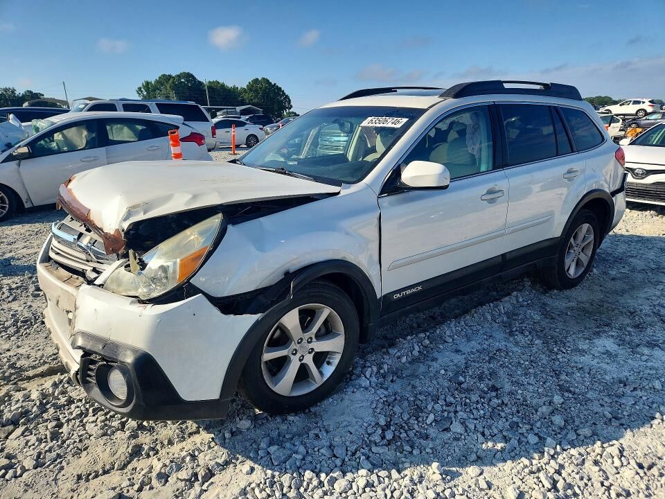 2014 SUBARU Outback