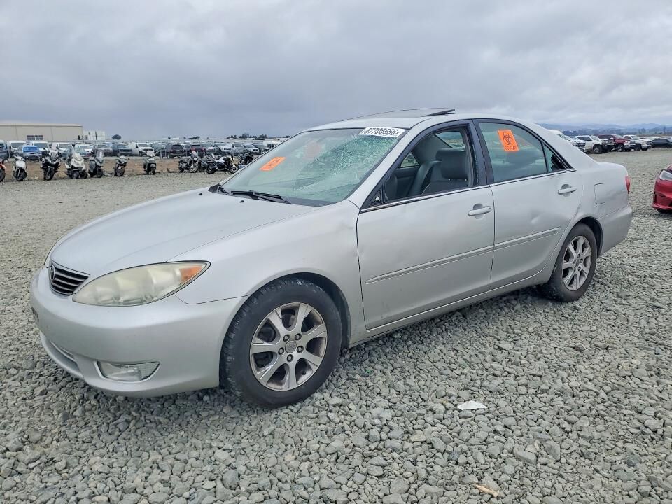 2005 TOYOTA Camry