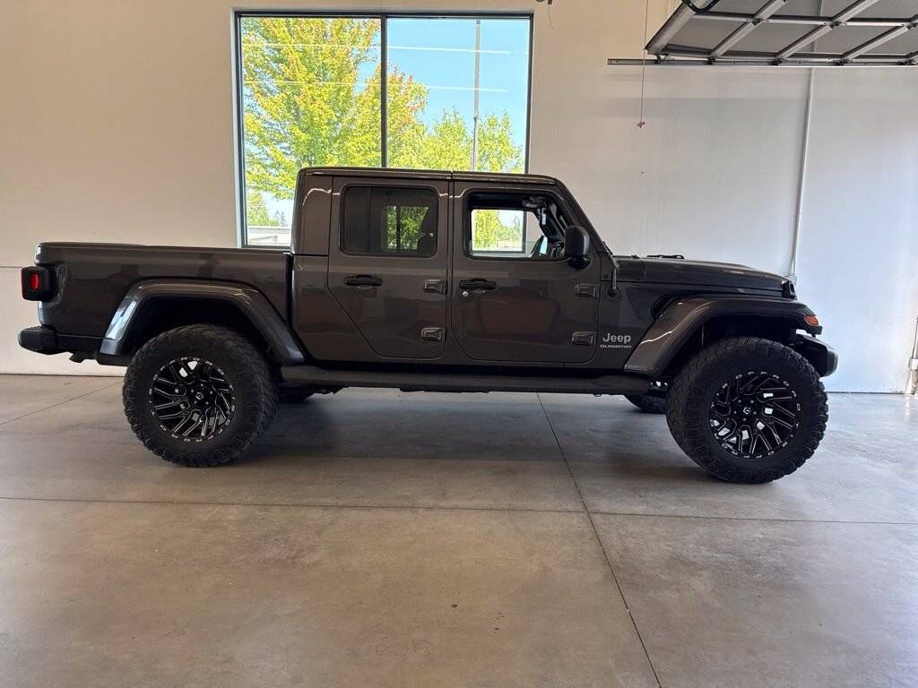 2021 JEEP Gladiator