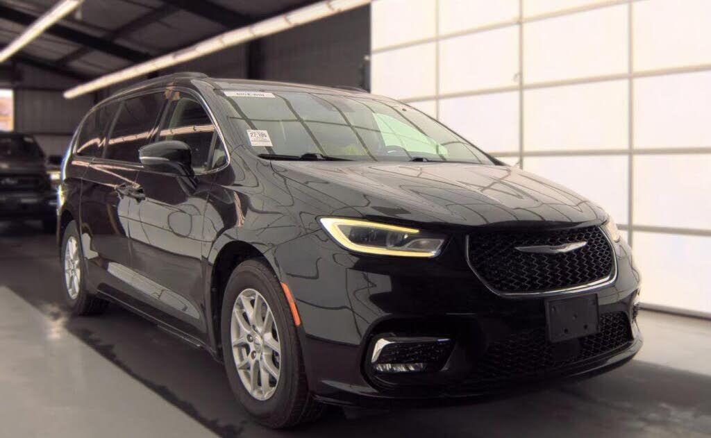 2022 CHRYSLER Pacifica