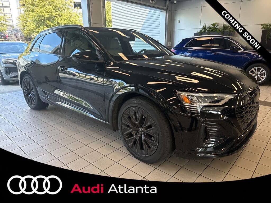 2024 AUDI Q8