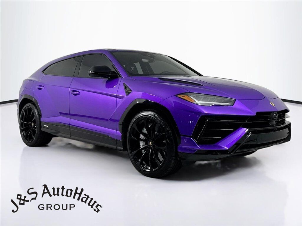 2024 LAMBORGHINI URUS