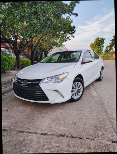 2017 TOYOTA Camry