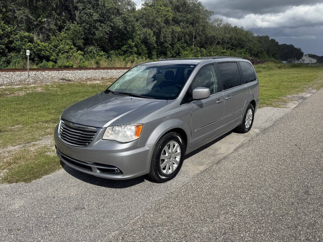 2014 CHRYSLER Town and Country