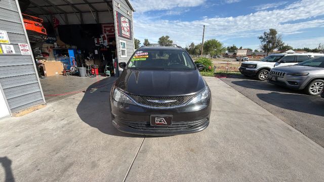 2020 CHRYSLER Voyager