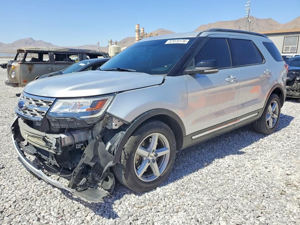 2018 FORD Explorer