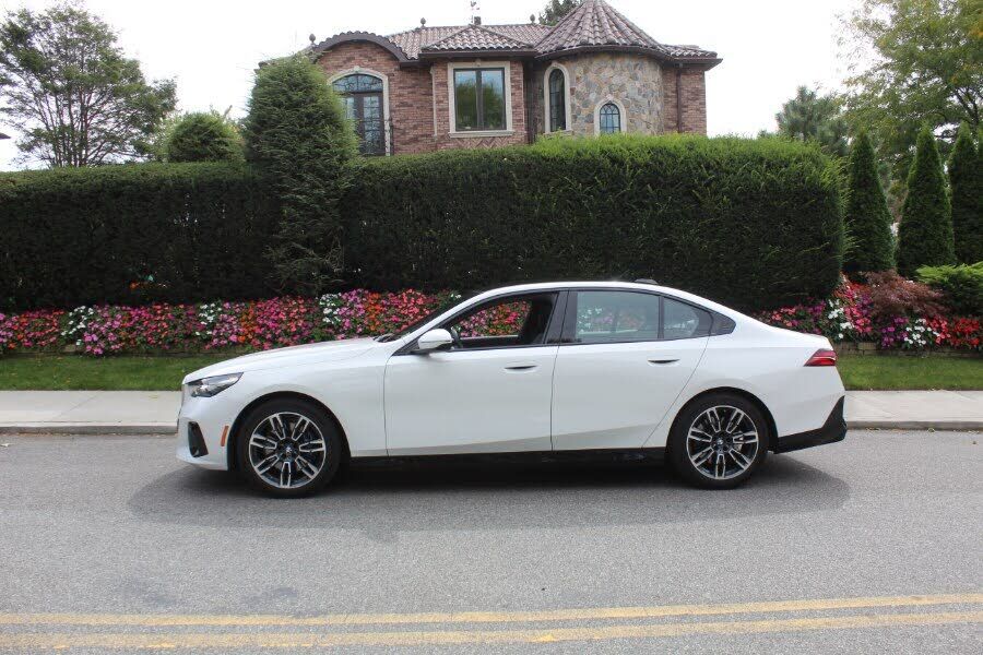 2026 BMW 530i