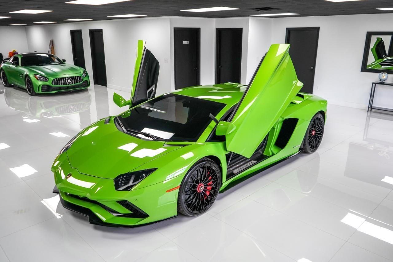 2018 LAMBORGHINI Aventador