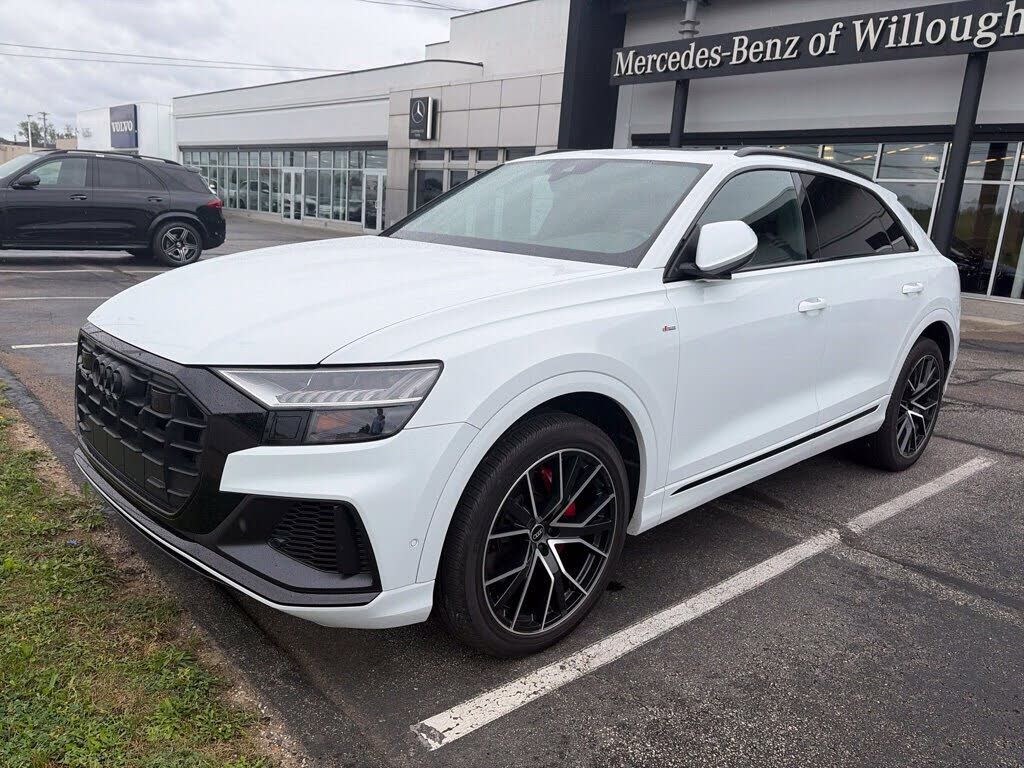 2021 AUDI Q8