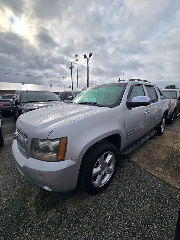 2011 CHEVROLET Avalanche