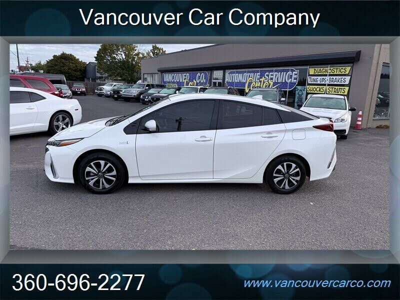 2018 TOYOTA Prius
