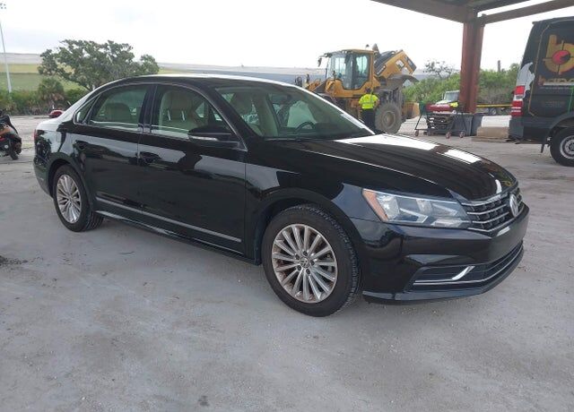 2016 VOLKSWAGEN Passat