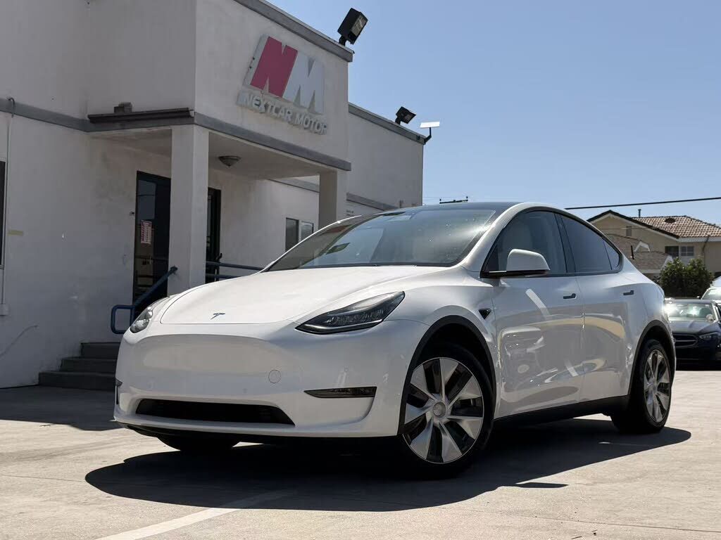 2022 TESLA Model Y