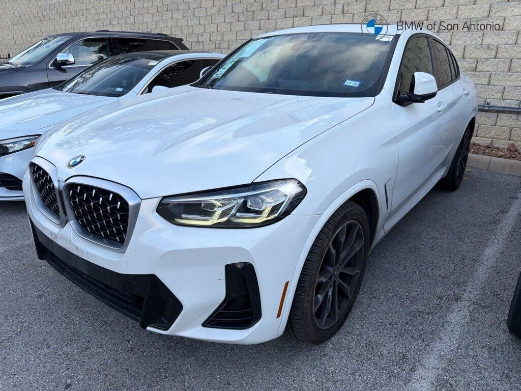 2022 BMW X4