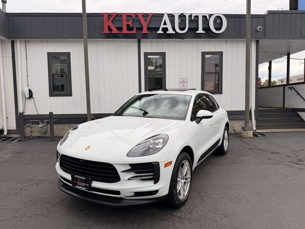 2020 PORSCHE Macan