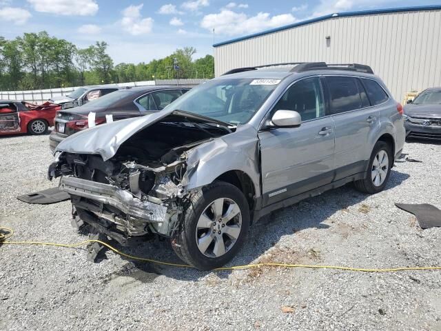 2011 SUBARU Outback