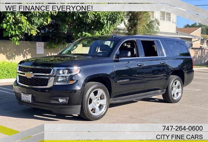 2017 CHEVROLET Suburban