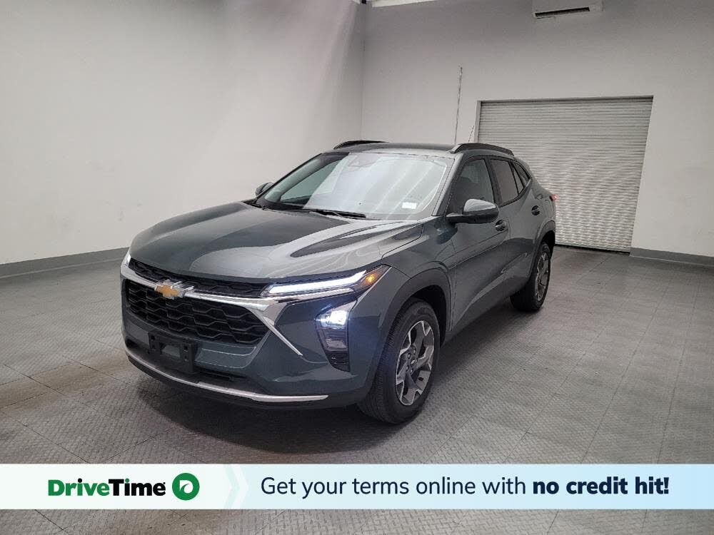 2025 CHEVROLET Trax